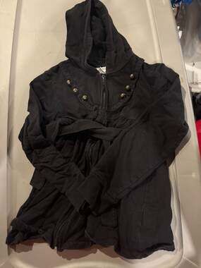 L.A. Kitty Zip Up Hoodie Size Large Black Brass Buttons Ruffled Collar